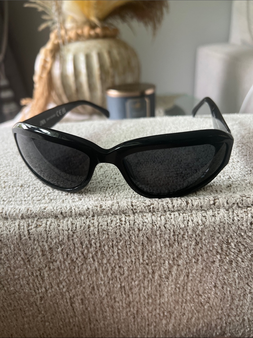 Zara man Black Oval Sunglasses